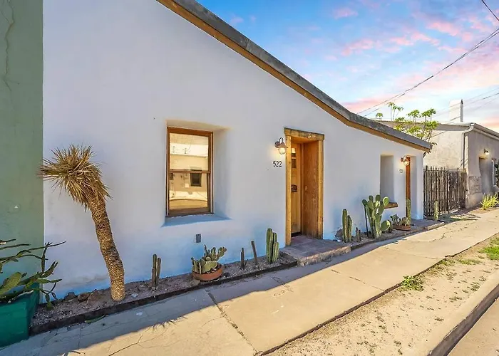 Barrio - Historic 1900 Adobe In Downtown Apartment *