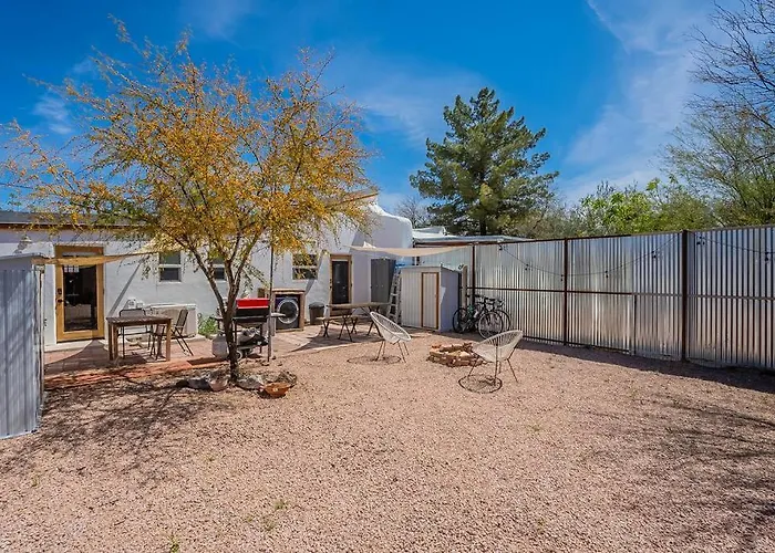 Barrio - Historic 1900 Adobe In Downtown Apartment *