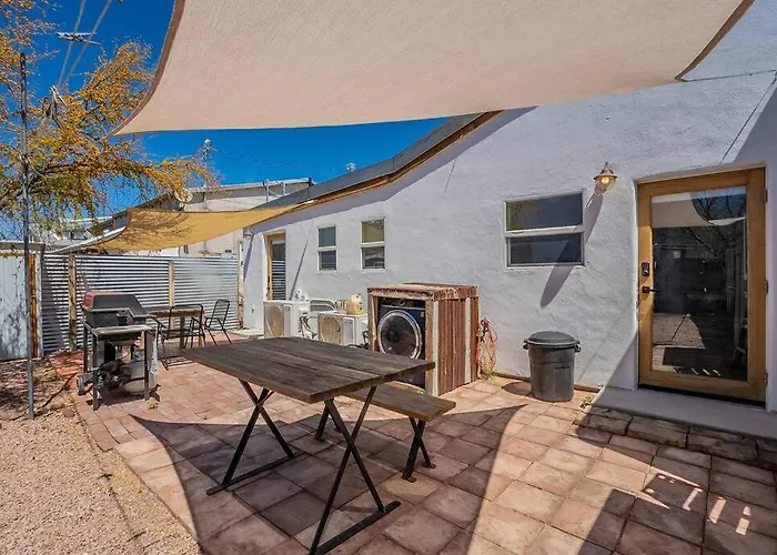 Barrio - Historic 1900 Adobe In Downtown *
